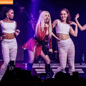 Ava Max photo #0304