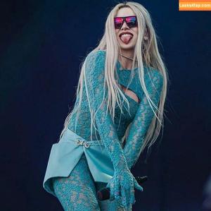 Ava Max photo #0440