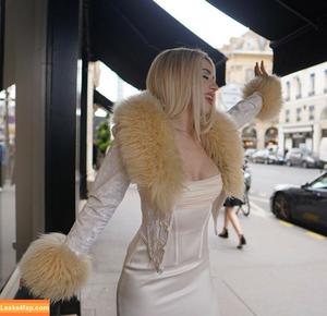 Ava Max photo #0545