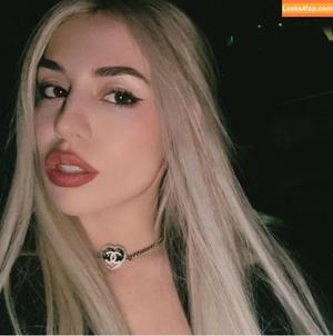 Ava Max photo #0652