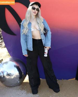 Ava Max photo #0765