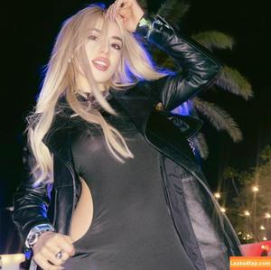 Ava Max photo #0774