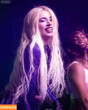 Ava Max photo #0853