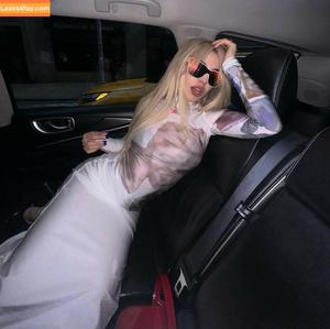 Ava Max photo #0996