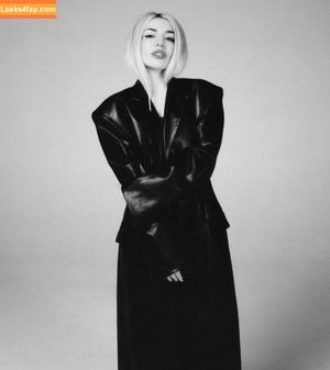 Ava Max photo #1080