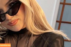 Ava Max photo #1219