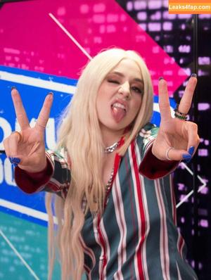 Ava Max photo #1465