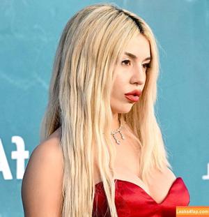 Ava Max photo #1488