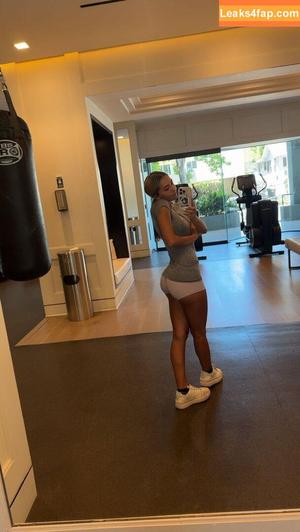 Ava Nucci photo #0077