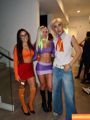 Ava Robar photo #0083