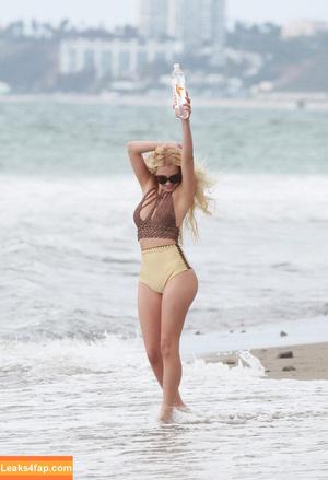 Ava Sambora photo #0015