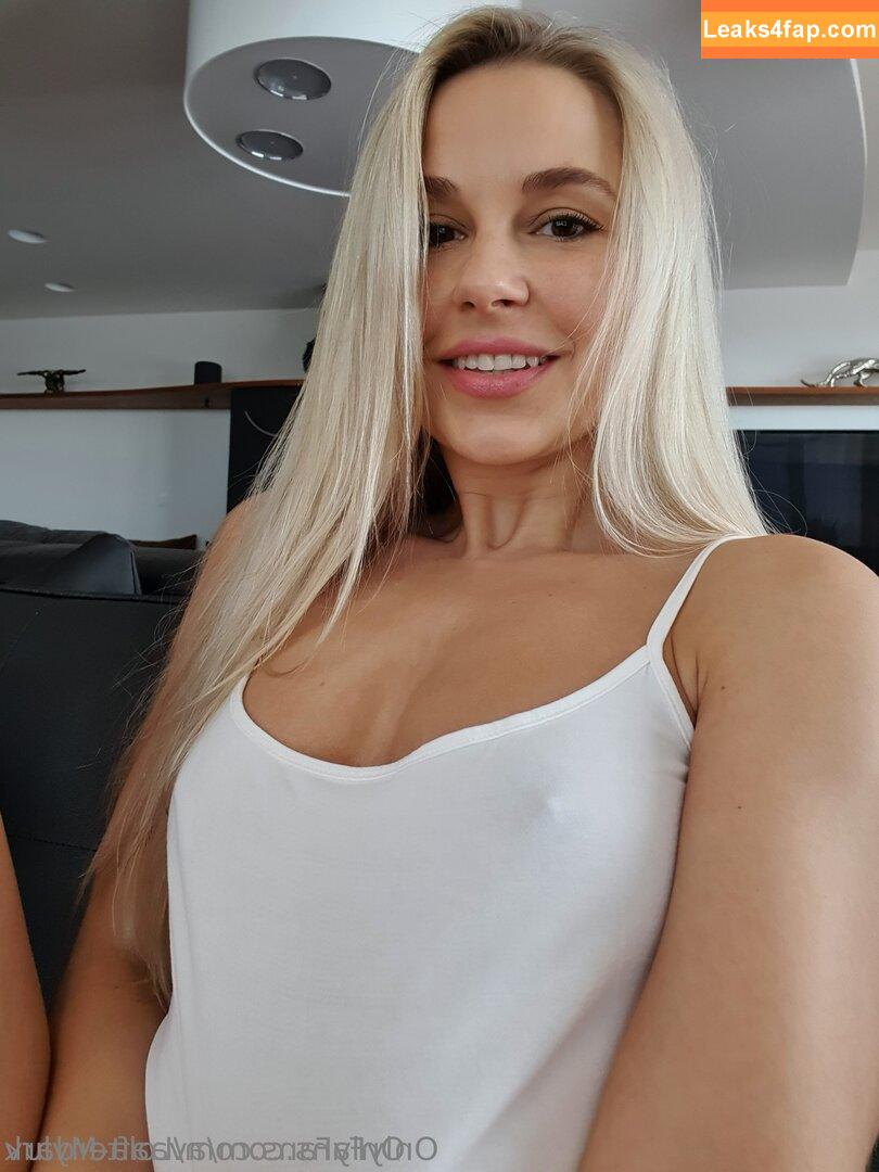 avaafterdark /  leaked photo photo #0159