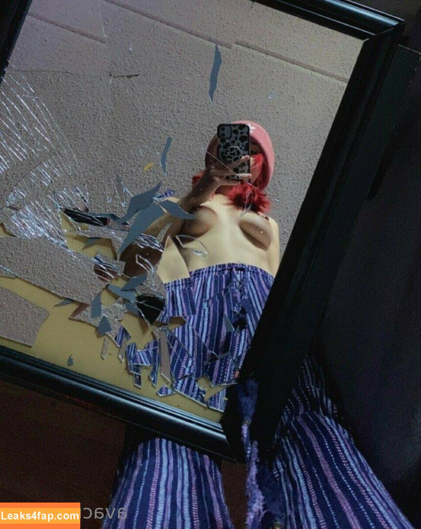 avacrucio /  leaked photo photo #0024