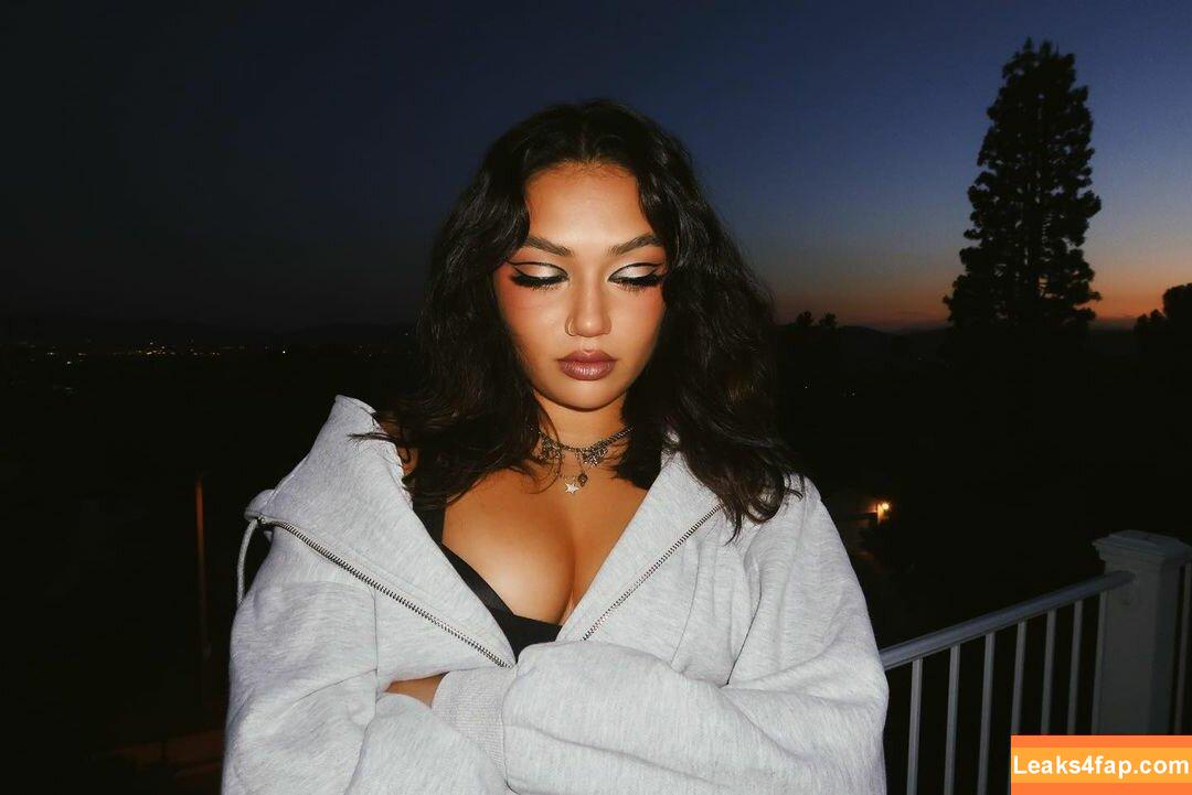 Avani Gregg / avani leaked photo photo #0102