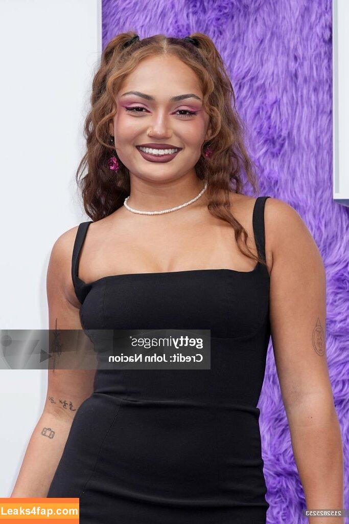 Avani Gregg / avani leaked photo photo #0196