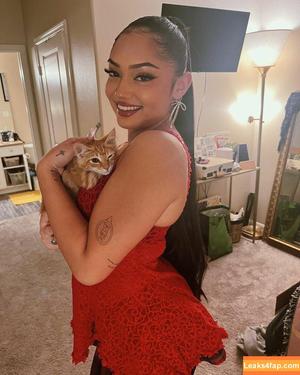 Avani Gregg photo #0059