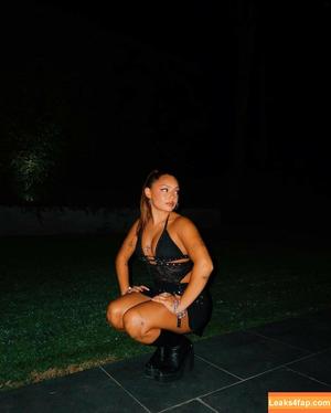 Avani Gregg photo #0112