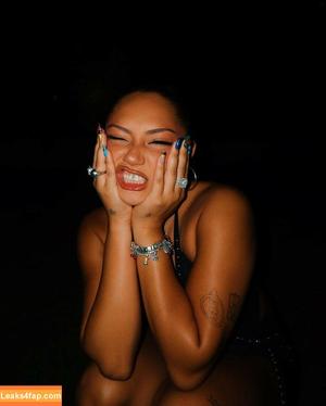 Avani Gregg photo #0114