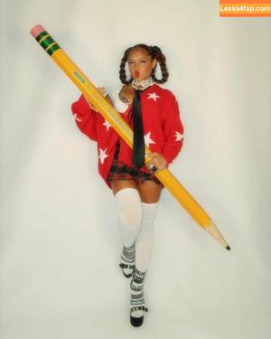 Avani Gregg photo #0138
