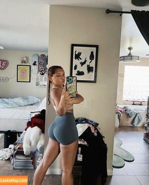 Avani Gregg photo #0141