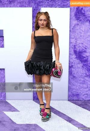 Avani Gregg photo #0192