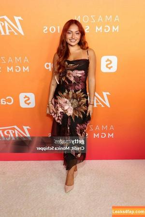 Avani Gregg photo #0208
