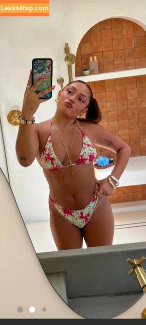 Avani Gregg photo #0223