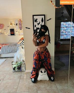 Avani Gregg photo #0241