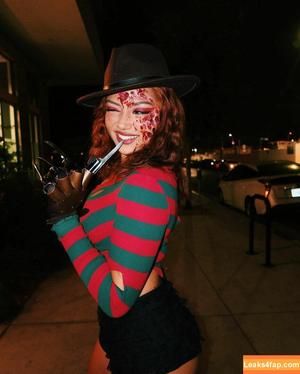 Avani Gregg photo #0287