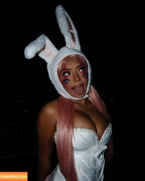 Avani Gregg photo #0309
