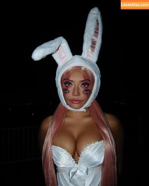 Avani Gregg photo #0315