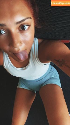 Avani Gregg photo #0548