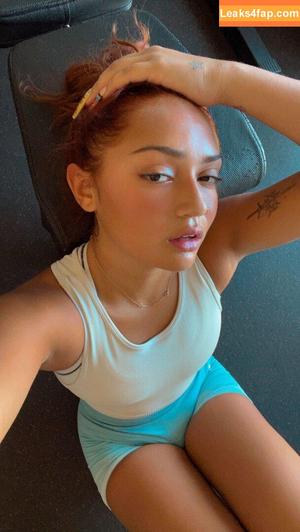 Avani Gregg photo #0550