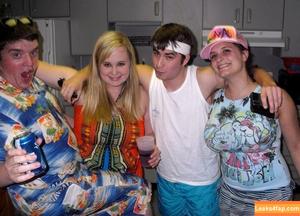 Avery Harwood photo #0017