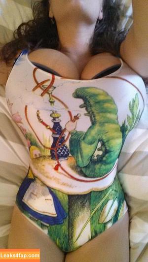 Avery Harwood photo #0061