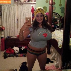 Avery Harwood photo #0098