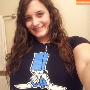 Avery Harwood photo #0118