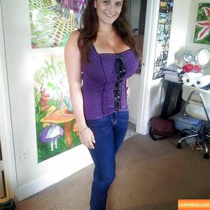 Avery Harwood photo #0119