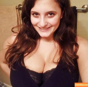 Avery Harwood photo #0120