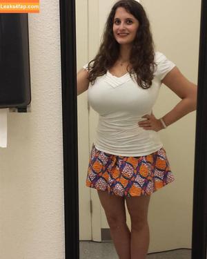 Avery Harwood photo #0154