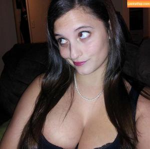 Avery Harwood photo #0180