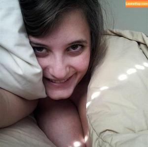 Avery Harwood photo #0213