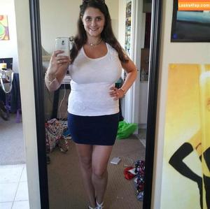 Avery Harwood photo #0280