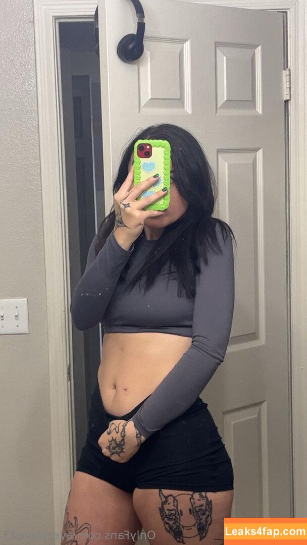 averylove23 / averylaine23 leaked photo photo #0005