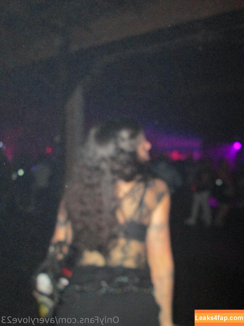 averylove23 / averylaine23 leaked photo photo #0011