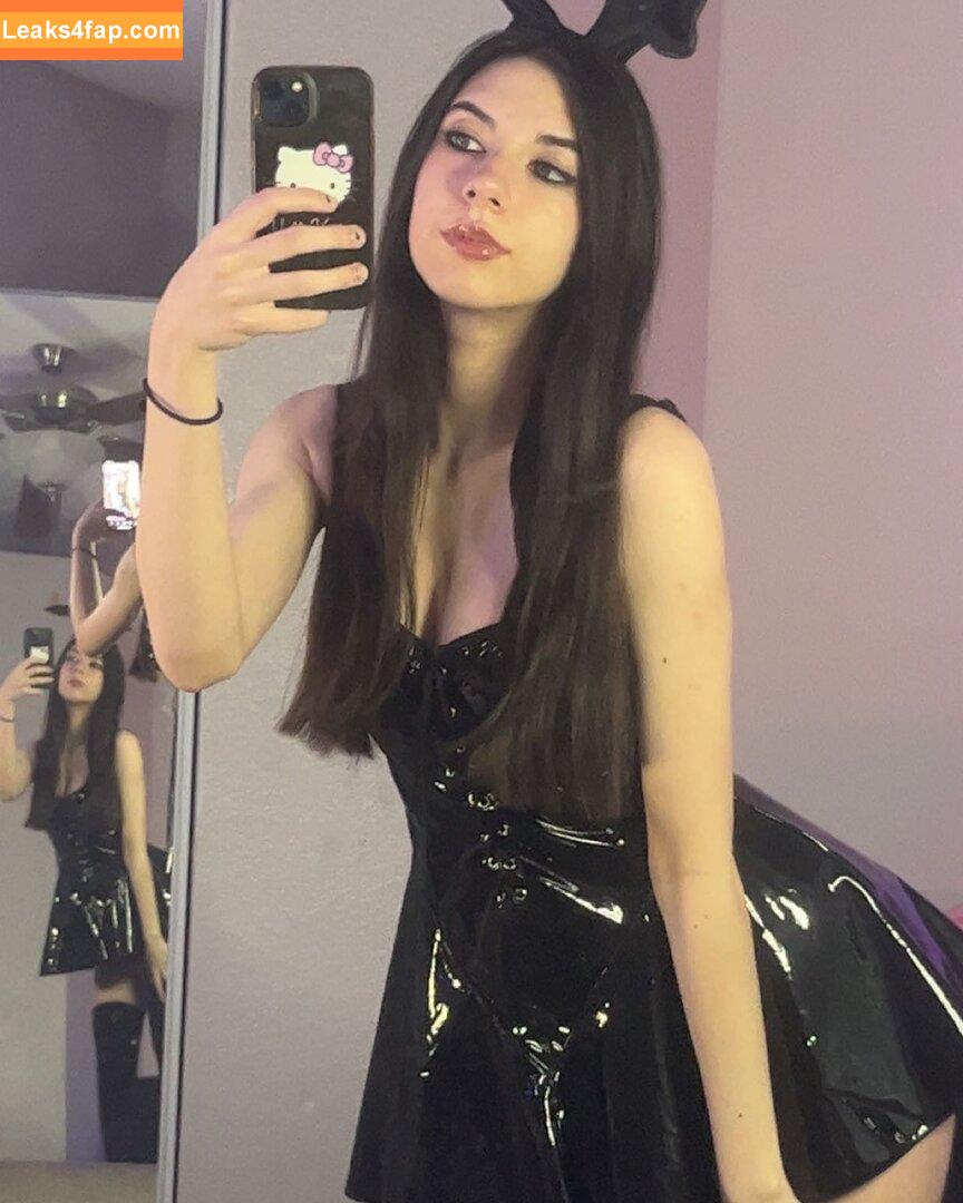 Aveziezz leaked photo photo #0001