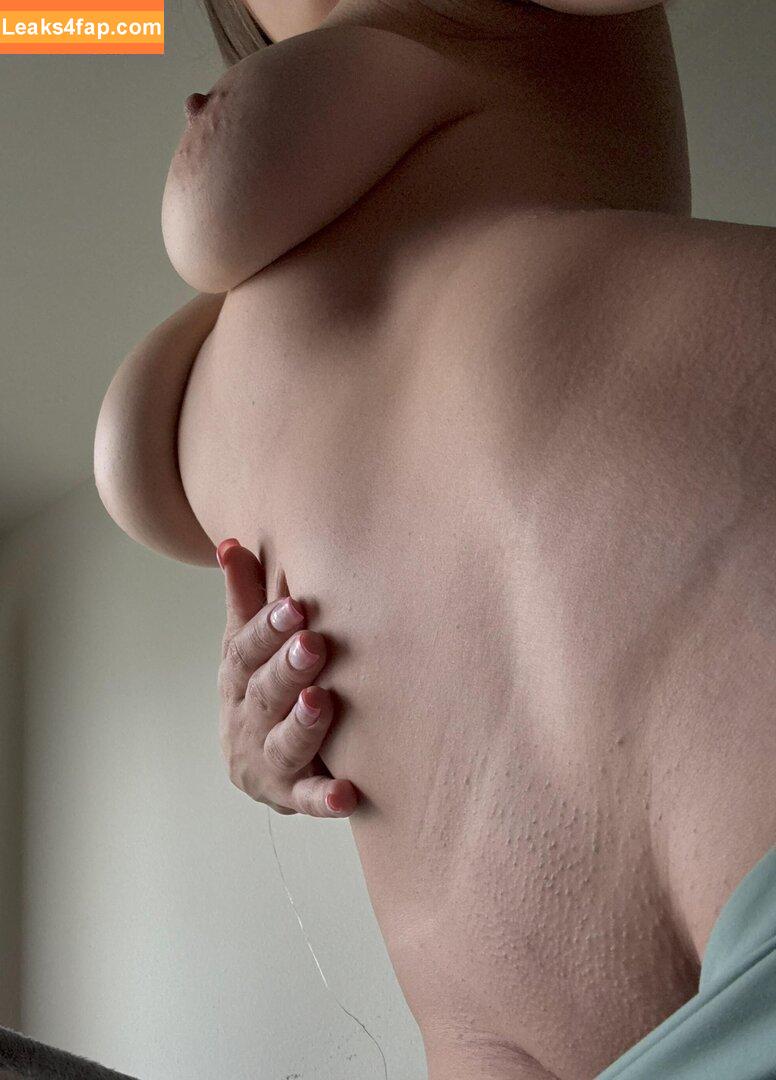Avgbustyslut02 /  leaked photo photo #0004