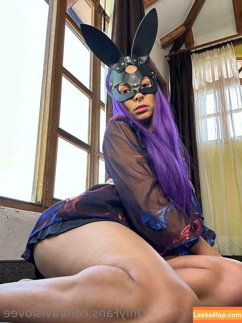 avislovee / _avislove_ leaked photo photo #0032