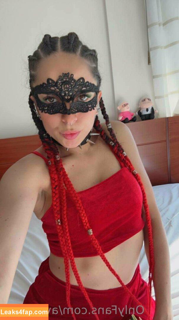 avislovee / _avislove_ leaked photo photo #0048
