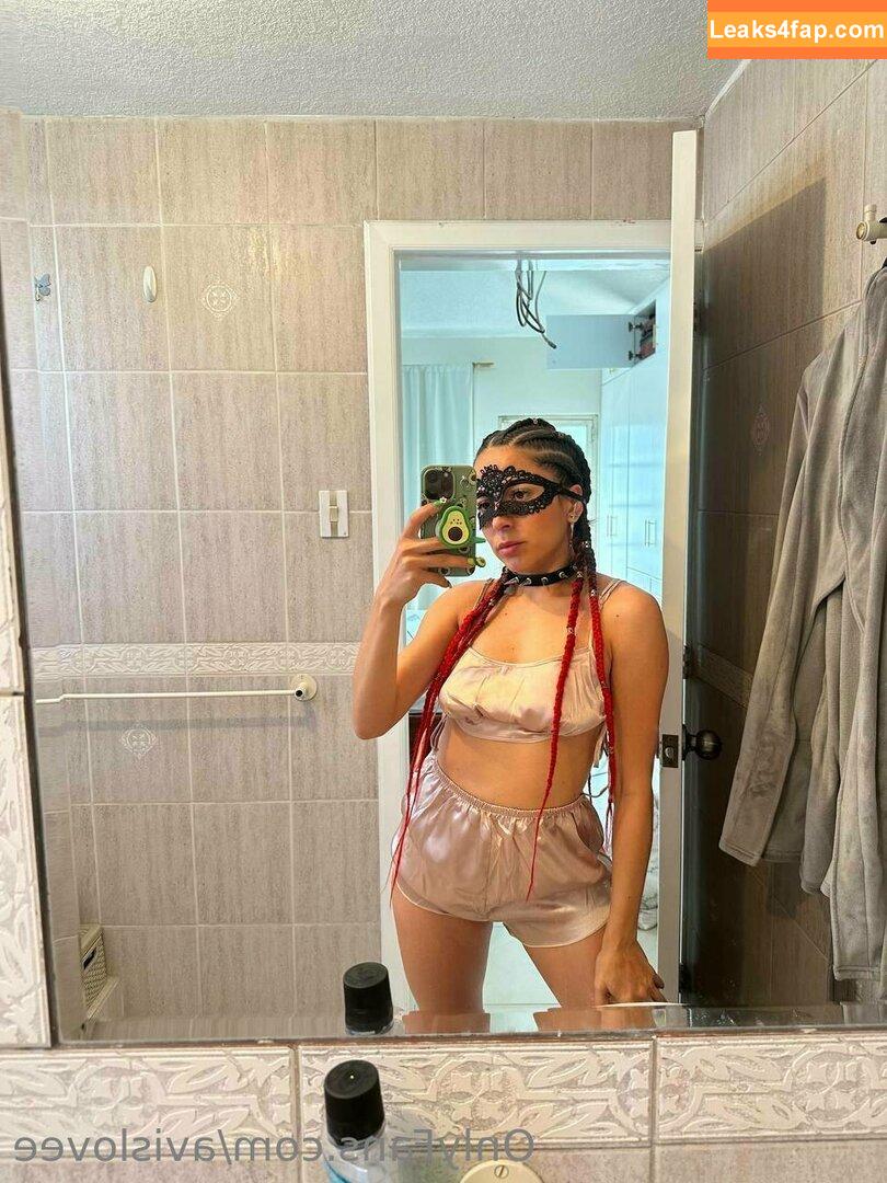 avislovee / _avislove_ leaked photo photo #0050